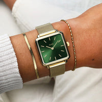 Cluse Montre La Tétragone Dorée Fond Vert_Pixies
